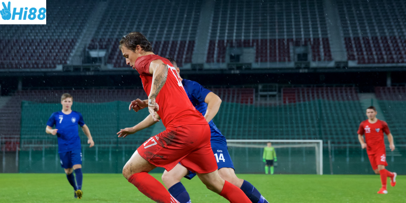 Phân tích phong độ và nghiên cứu lịch sử